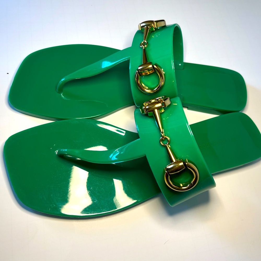 Jeffrey Campbell A Lil Bit Green Shiny Slip On Open Toe Flat Thong Sandals NEW